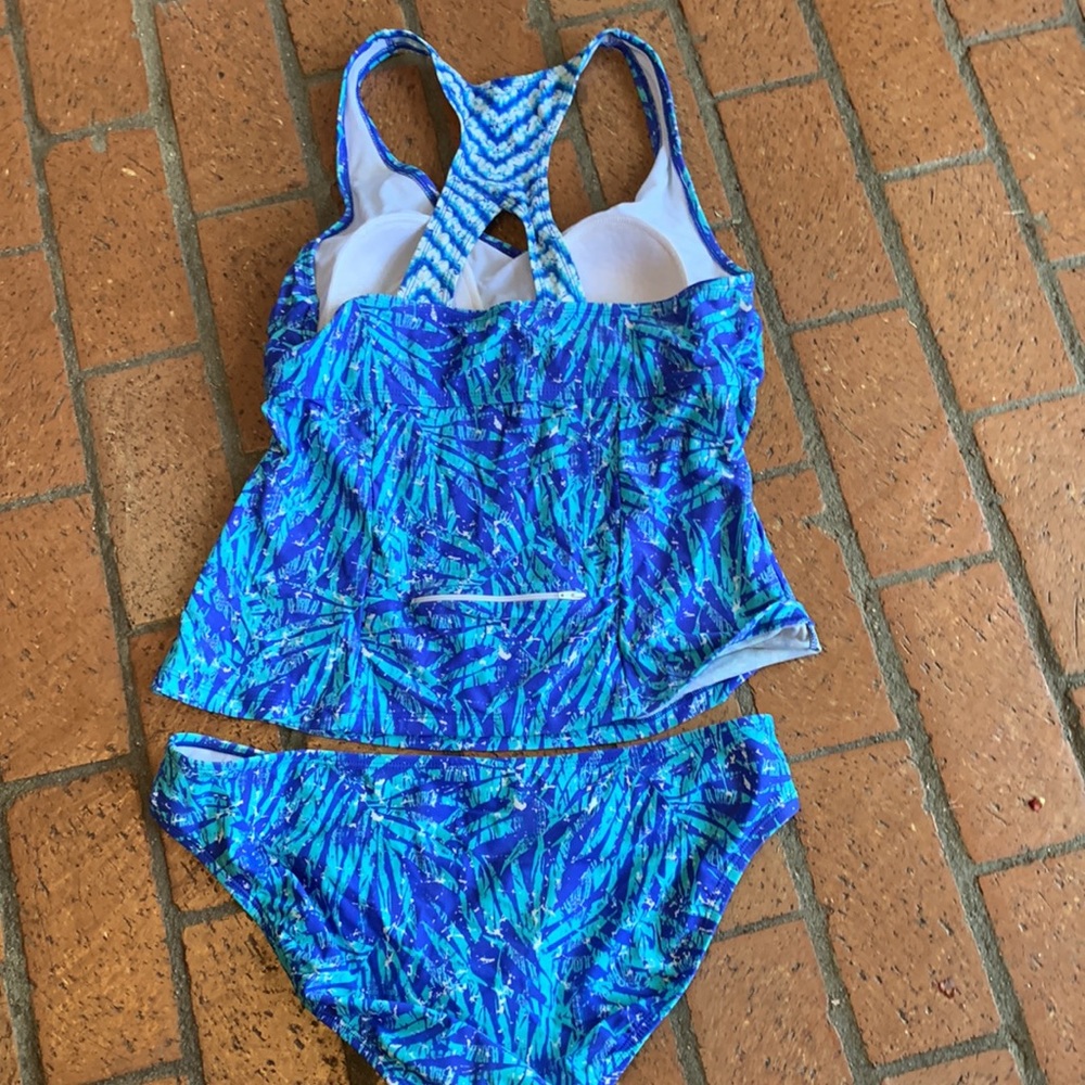 Bcg swimsuit - Picture 2 of 5